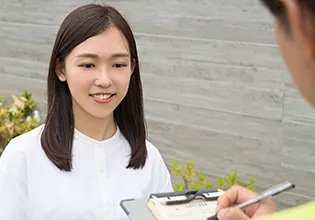 回収完了後に精算をする様子